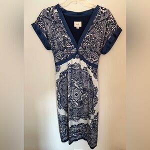 Stunning Silk ECI Navy and Cream Dress with tie back